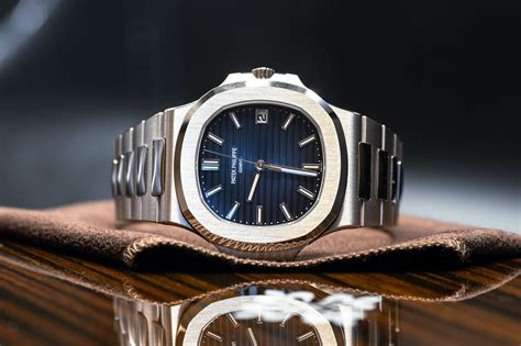 patek philippe 5811 ราคา|Patek Philippe Nautilus 5811 White Gol.